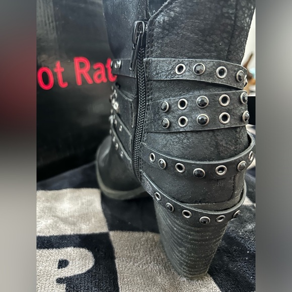 NOT RATED Heeled Boots - Picture 4 of 10